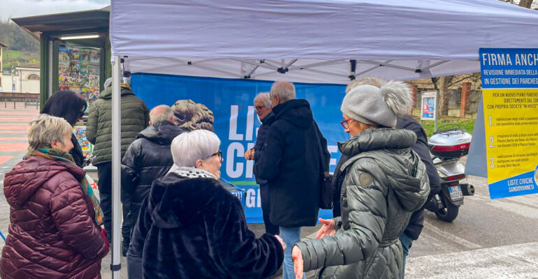 Parcheggi: raccolta firme per una revisione complessiva della gestione